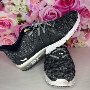 Men’s Nike Air Sneakers